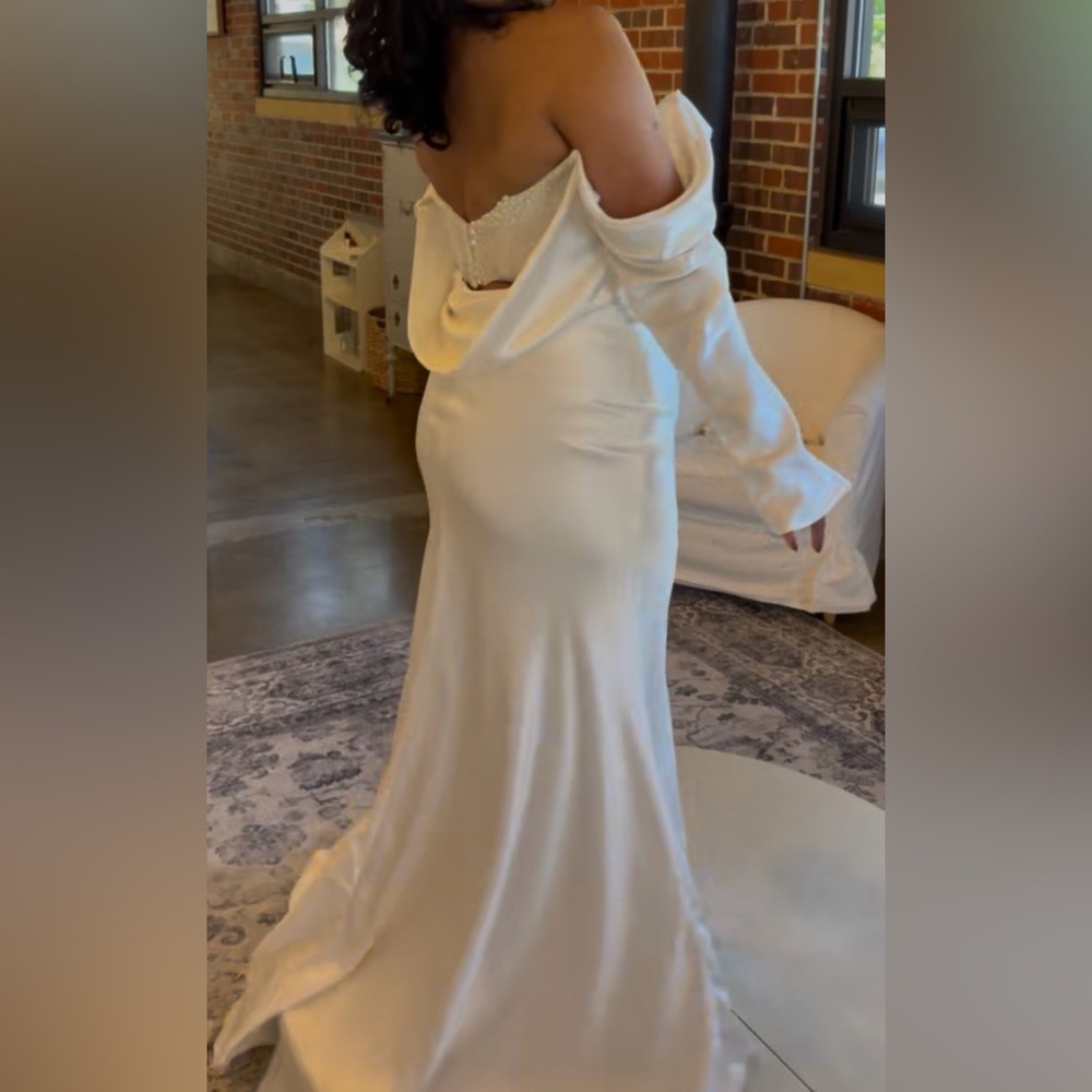 Garance by Watters Wedding Gown - Picture 5 of 5